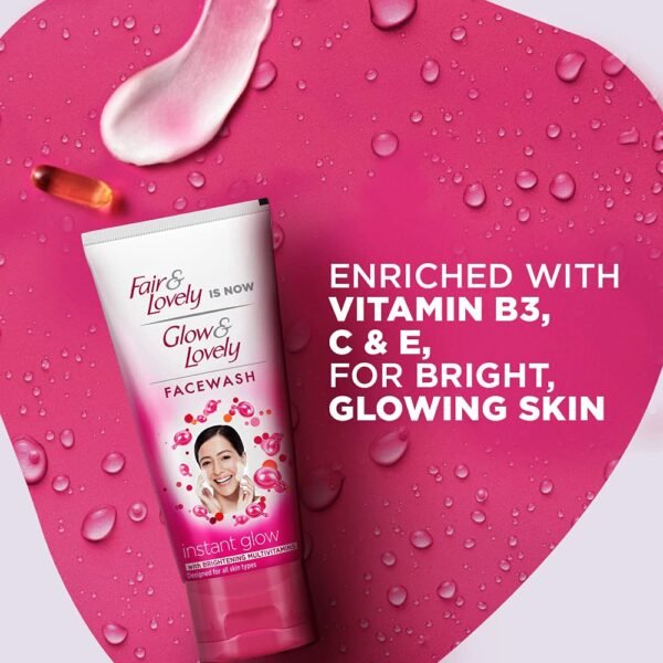 Fair & Lovely Fairness Face Wash Fairness Clean Up, 50gm - Image 3